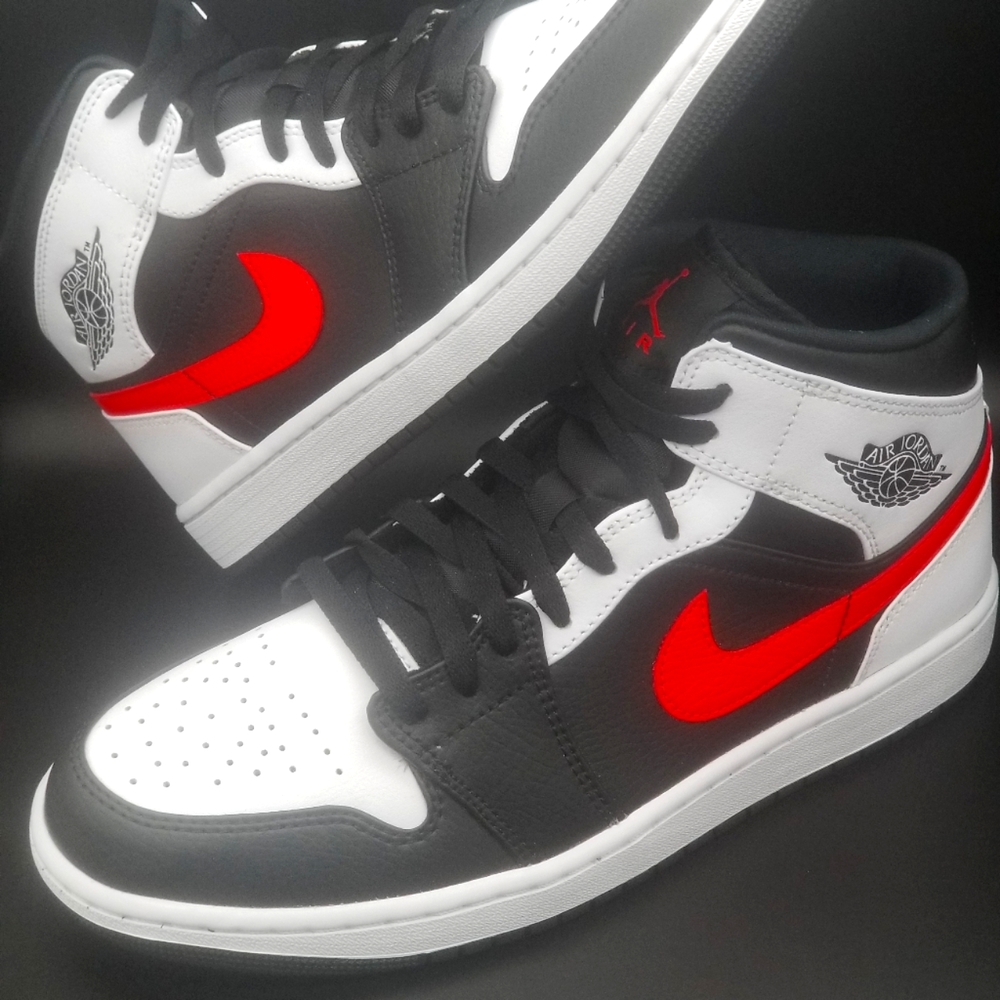 Air Jordan 1 Mid Black White Chile Red